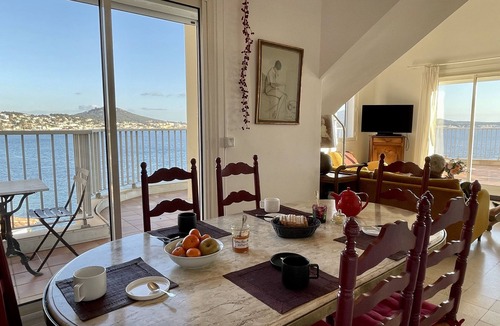 Sanary-sur-Mer Apartment | Apartment/flat" Like on a boat" - Sanary sur Mer