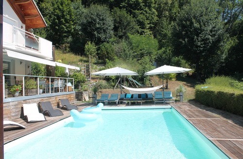 Brison-Saint-Innocent Apartment | Apartment 'In the Heart of the Riviera des Alpes' with Lake View, Shared Pool and Wi-Fi