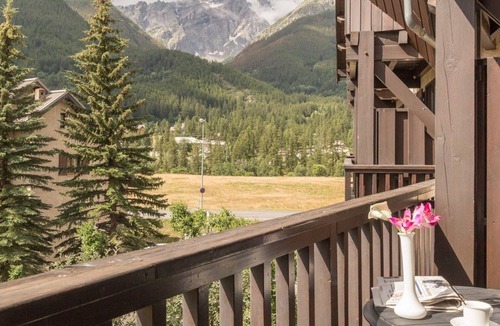 Monetier-les-Bains Apartment | Apartment Le Monêtier-les-Bains, 4 bedrooms, 8 persons