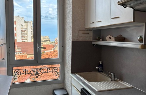 Monte Carlo City Centre Apartment | Apartment in the heart of Monaco, Quiet & Bright.