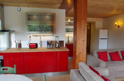 Villard-de-Lans Apartment | Apartment 'La Croix Du Sud' with Mountain View, Private Terrace and Wi-Fi