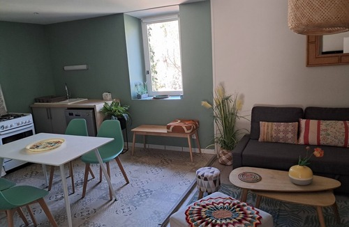 Tournon-sur-Rhone Apartment | Apartment located in condominium camping, river access, park. train le Mastrou