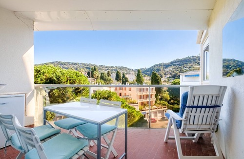California - Pezou Apartment | Apartment 'Sea and Sky 6 Personnes' with Mountain View, Private Terrace and Air Conditioning