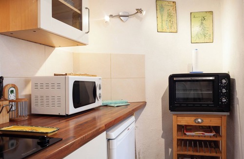 Cassis Apartment | Apartment 'Somptueux Avec Jardin' with Sea View, Wi-Fi and Air Conditioning