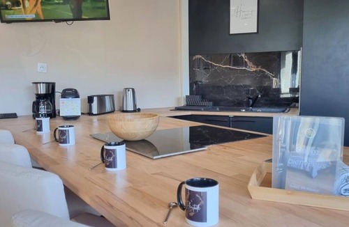 Saint-Chamond Apartment | Apartment St-Chamond, 1 bedroom, 2 persons