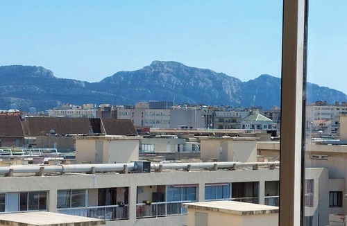 Le Rouet Apartment | Apartment T3 Marseille 8th. Renovated and fully equipped.