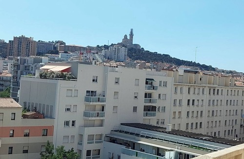 Le Rouet Apartment | Apartment T3 Marseille 8th. Renovated and fully equipped.