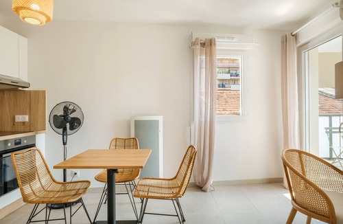 Saint-Roch Apartment | Apartment 'Tout Confort' with Balcony and Wi-Fi