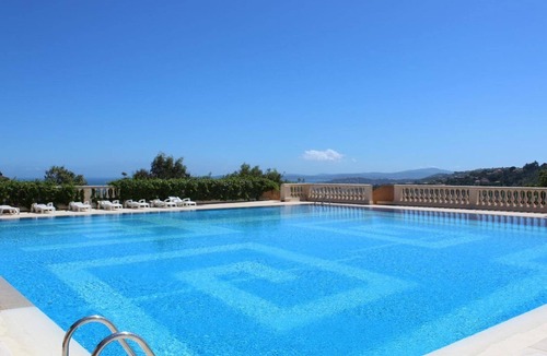 Les Issambres Apartment | Apartment with Sea View Terrace, Secure, 2 Stars