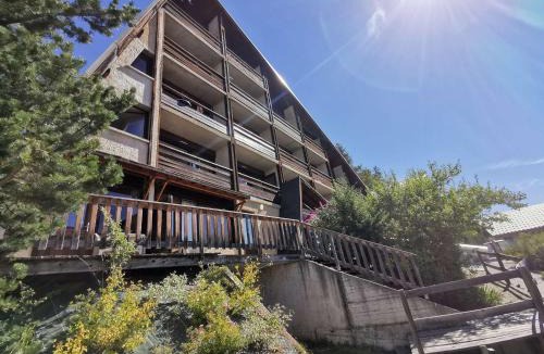 Saint-Michel-de-Chaillol Apartment | Appart 6 pers, balcon sud, coeur station, animaux admis, parking, WiFi, lave-vaisselle - FR-1-393-87