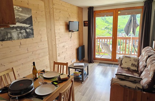 Montgellafrey Apartment | Appart 6 pers/South exposure/basement parking/St François Longchamp 1650