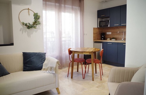 Tulette Apartment | Appart' hôtel tout confort avec balcon, clim, wifi