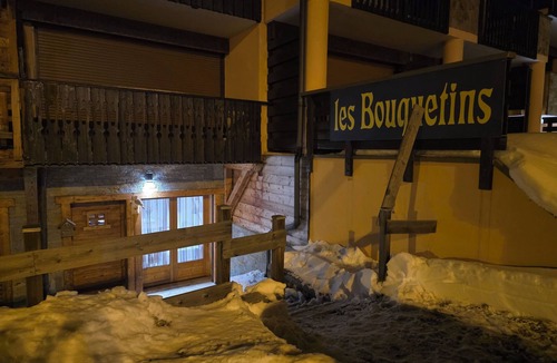 Les Claux Apartment | APPART VARS La Chouette Blanche 50m Depart Ski