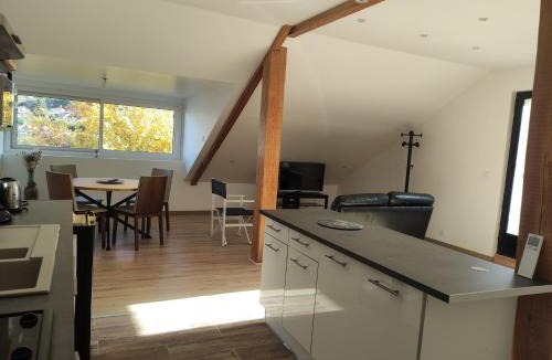 Saint-Georges-de-Commiers Apartment | Appartement au calme, dans résidence sécurisée avec place de stationnement
