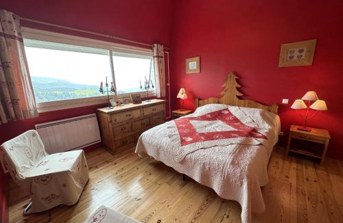 Saint-Jacques-des-Blats Apartment | Appartement esprit montagne