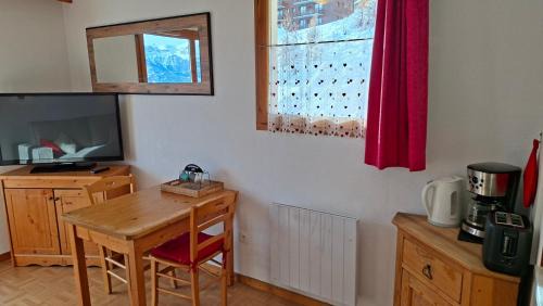 Puy-Saint-Vincent Apartment | Appartement avec balcon - 2 personnes