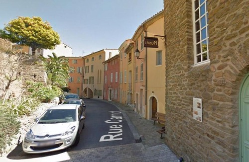 Bormes-Les-Mimosas Apartment | Appartement Bormes-les-Mimosas, 3 pièces, 4 personnes - FR-1-251-75