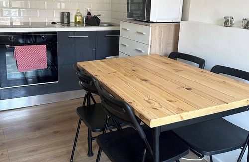 4th Arrondissement Apartment | Appartement Confortable Chartreux