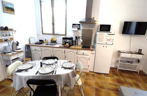 Canet Apartment | Appartement cosy climatisé dans un village du Minervois