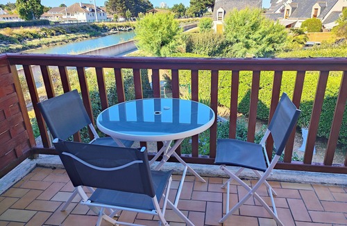 Guerande Apartment | Appartement de Charme Dans Résidence Sécurisée Avec Balcon et Piscine Chauffée
