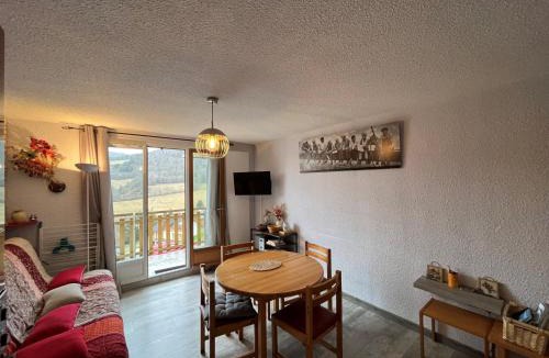 Correncon-en-Vercors Apartment | Appartement au cœur des sapins