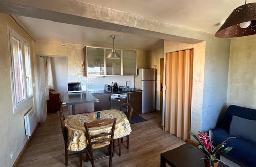 Giens Apartment | Appartement Hyères - La Bergerie 200m plage Calme Vue nature 1 chambre 4 personnes Parking - Erica