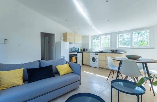 Aix-en-Provence Apartment | Appartement sur Domaine Aix - Piscine Tennis - Mozart