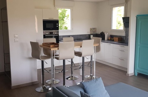 Montboucher-sur-Jabron Apartment | Appt Terrace Drôme Provençale, bright, view of the hills, in the heart of an 18 T golf course.