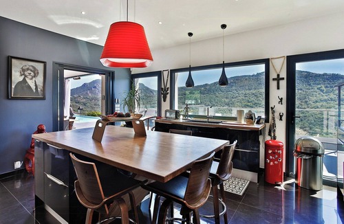 Les Adrets-de-l'Esterel House | Architect's villa with Esterel mountain views