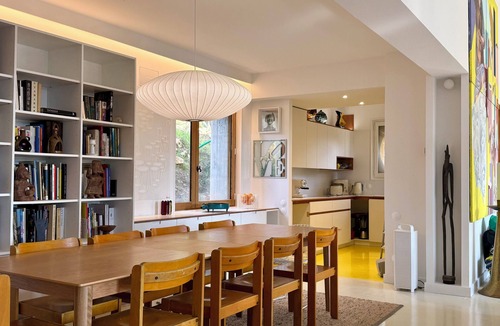 Uchaux Villa | Architect-designed villa · 5 suites · Sleeps 13 · Pool & large garden
