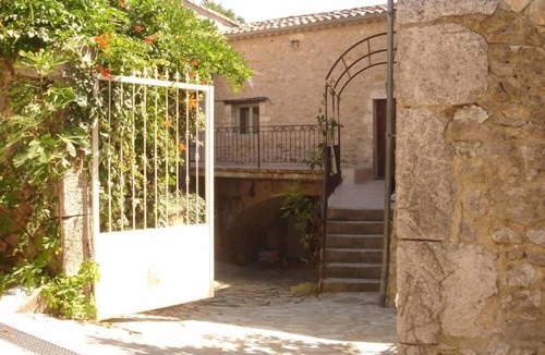 Lagorce House | Ardèche, Character property, Les lauriers parasols