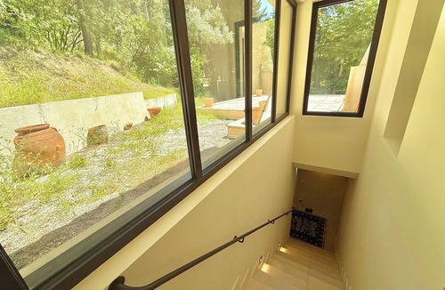 Saint-Marc-Jaumegarde House | Artist's home and studio near downtown Aix and Sainte-Victoire