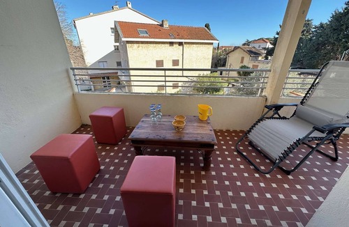 Les Sablettes Apartment | At the center of Sablettes at 300m of the beach and stores