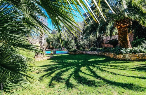 Cap-d'Antibes Villa | At the tip of Cap d'Antibes, 300m2 with swimming pool, in a private driveway