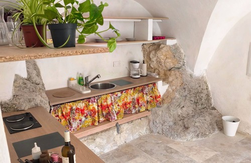 Fontaine-de-Vaucluse Apartment | Atypical and central apartment in Fontaine de Vaucluse