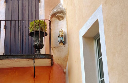 Fontaine-de-Vaucluse Apartment | Atypical and central apartment in Fontaine de Vaucluse