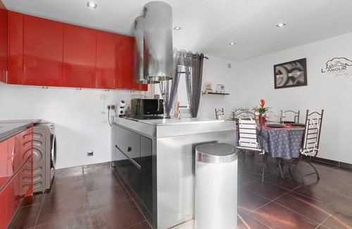 Saint-Aygulf Villa | Au soleil d'azur with Private Pool, Wi-Fi and Air Conditioning