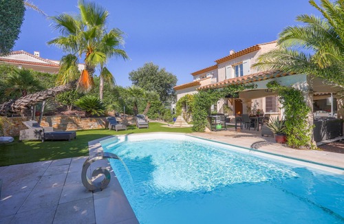 Saint-Aygulf Villa | Au soleil d'azur with Private Pool, Wi-Fi and Air Conditioning
