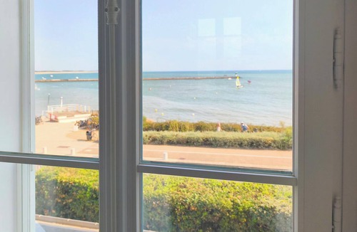 Saint-Gilles-Croix-de-Vie Villa | AUTHENTIC SEASIDE VILLA FACING THE SEA AND BOISVINET BEACH - EXCEPTIONAL VIEW