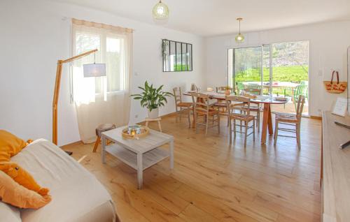 Saint-Etienne-de-Fontbellon House | Awesome Home In St Etienne De Fontbell With Wifi