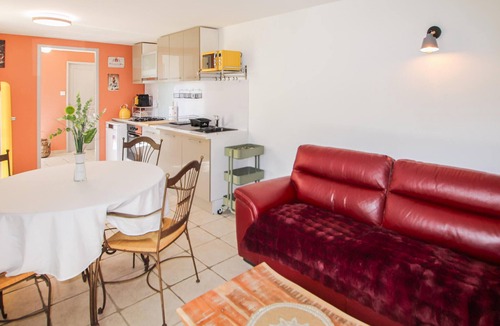 Courthezon House | Awesome home in Courthezon with WiFi
