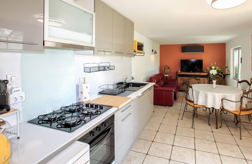 Courthezon House | Awesome home in Courthezon with WiFi