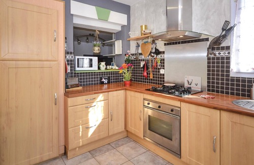 Maubec House | Awesome home in Maubec