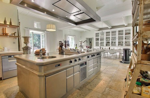 Villelaure House | Bastide for rent South Luberon on a wine estate