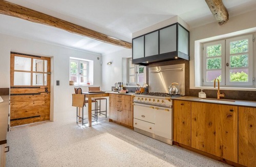 Saint-Saturnin-les-Apt Villa | - Bastide de Saturnin -