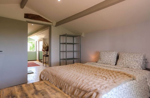 Saint-Hippolyte-le-Graveyron Bed & Breakfast | Between Mont Ventoux and the Dentelles de Montmirail, quiet rooms