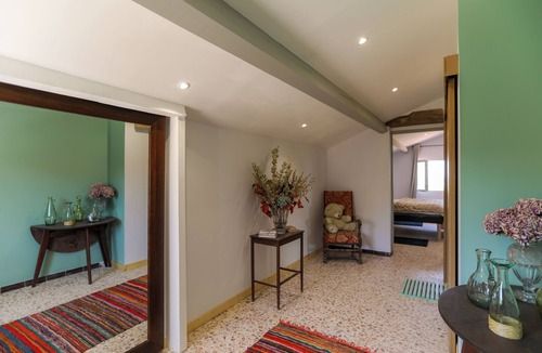 Saint-Hippolyte-le-Graveyron Bed & Breakfast | Between Mont Ventoux and the Dentelles de Montmirail, quiet rooms