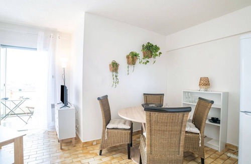 Bastide Giraud Apartment | Beautiful apartment for 2 people with WIFI, TV, terrace and pets allowed
