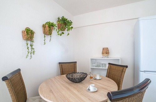Bastide Giraud Apartment | Beautiful apartment for 2 people with WIFI, TV, terrace and pets allowed