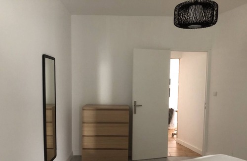 Frontignan Apartment | Beautiful apartment entirely new heart of town close to beaches and amenities